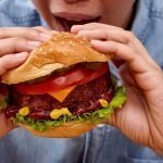Paty venderá en Argentina su hamburguesa “4.0”, hecha con inteligencia artificial y 100% vegetal